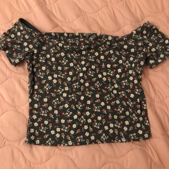 Forever 21 Tops - Floral crop top
